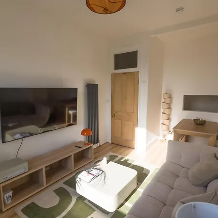 Stylish & Cozy 1 Bed Edinburg