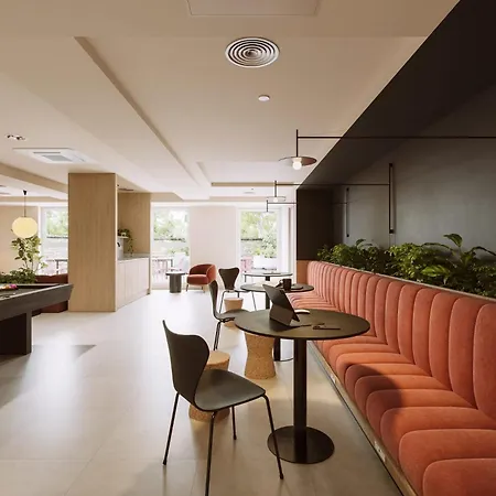 Apartment Straits Place In