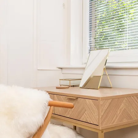 Cosy 2 Bed In - Pass The Keys Apartment