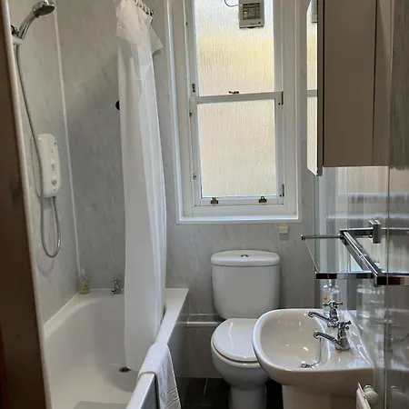 Apartment Bright 2br Gem In Old Town Location *