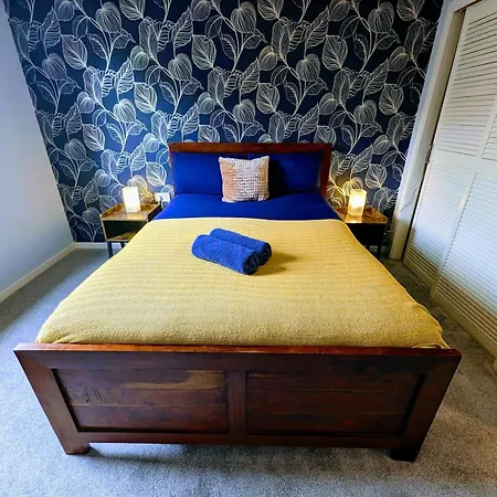 Apartment Spacious 2bd Flat Close To Centre Great Area