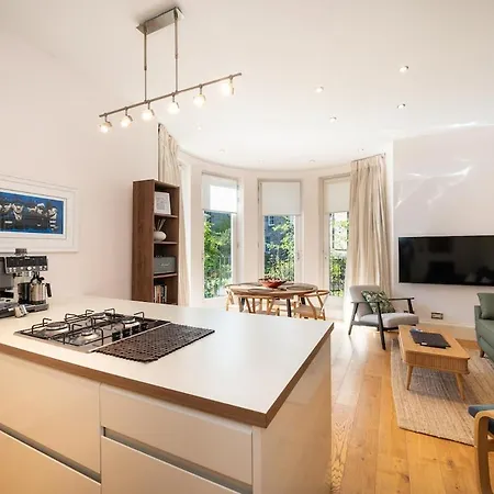 Brewer's Delight In Oasis Apartment Edinburgh