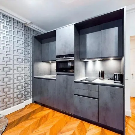 Stylish West End Retreat Edinburgh