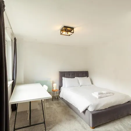Serene 2bdr Retreat By Holyrood Park Apartment *