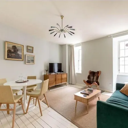 Cosy Grassmarket Hideaway Apartment