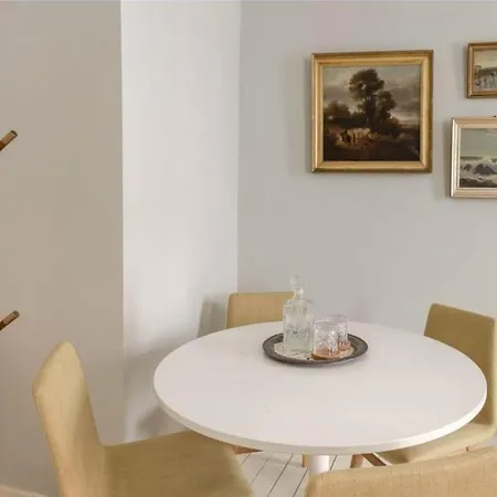 Cosy Grassmarket Hideaway Apartment Edinburgh