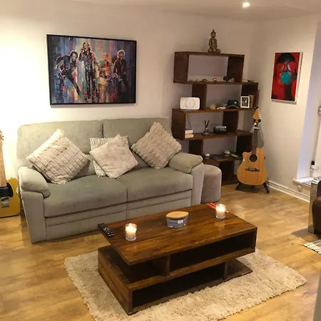 Apartment 15 Min From Centre Edinburgh