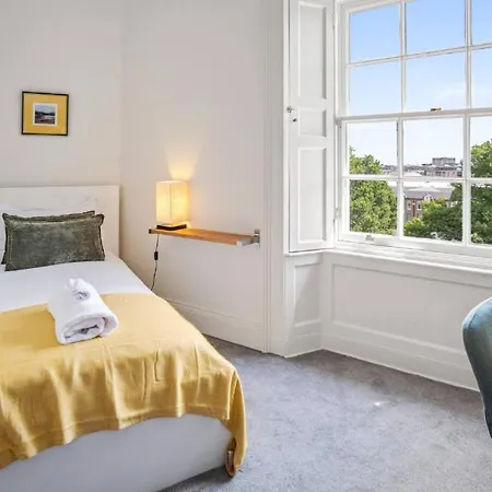 1 Bedroom With Sleeps 3