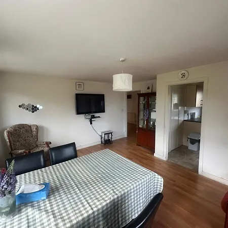 Bright 2-bed Flat In The Heart Of * Edinburgh