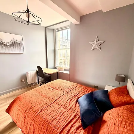Old Town - Superfast Wifi - 3br Sleeps 7 Edinburgh