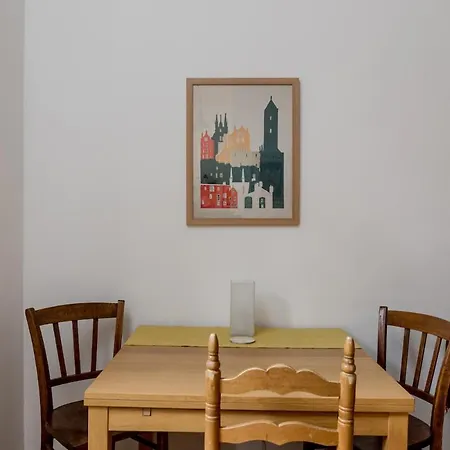 Characterful Old Town Flat By Waverley Lägenhet Edinburg