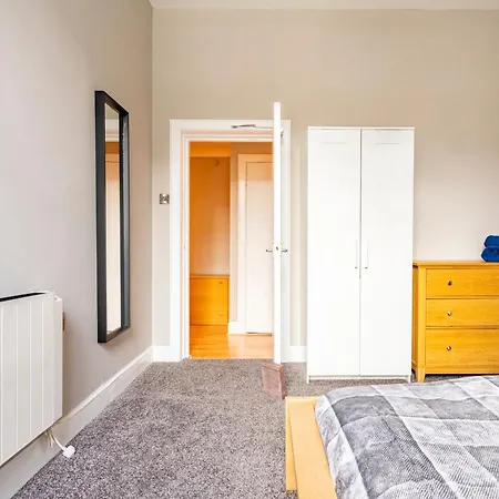 Modern New Town Flat Apartment *