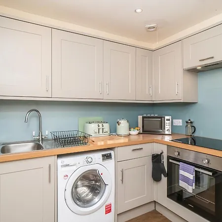 Cosy 2 Bed In - Pass The Keys Apartment