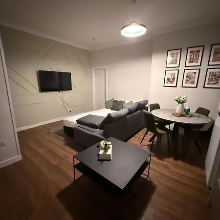 2br Cosy Modern In Vibrant Leith *