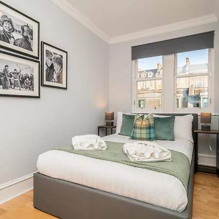 Apartment Stylish Hideaway In - Pass The Keys *