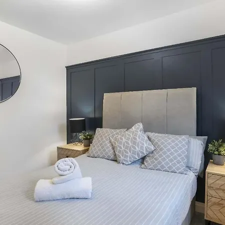 アパート Family-friendly Near Centre Sleeps 5 *