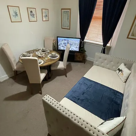 Quiet & Cosy Flat Near Holyrood *