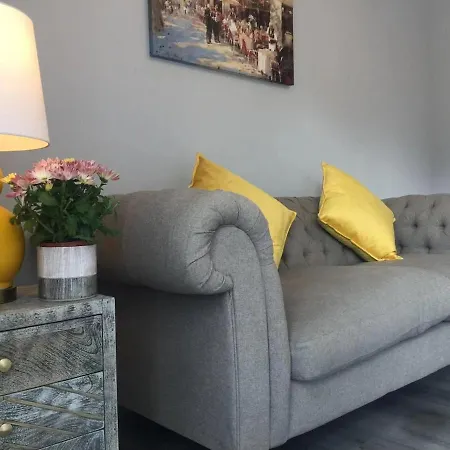 Spacious One Flat Per Floor With Parking *