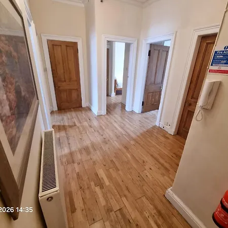 City Centre Sleeps 8 Close To Castle Dedicated Free Parking 아파트 에든버러