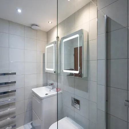 Apartment Modern 2 Bed In