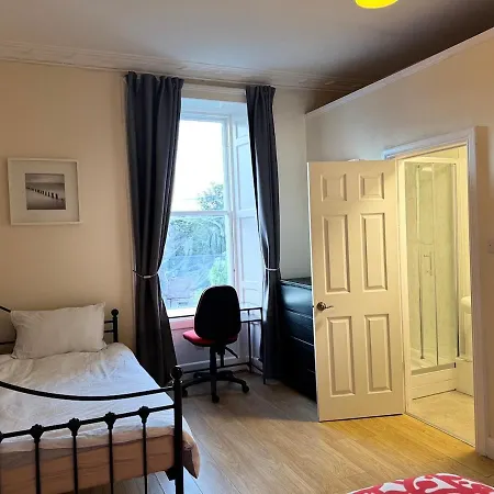 Apartment Pleasance 4 Bedrooms 7 Beds Edinburgh