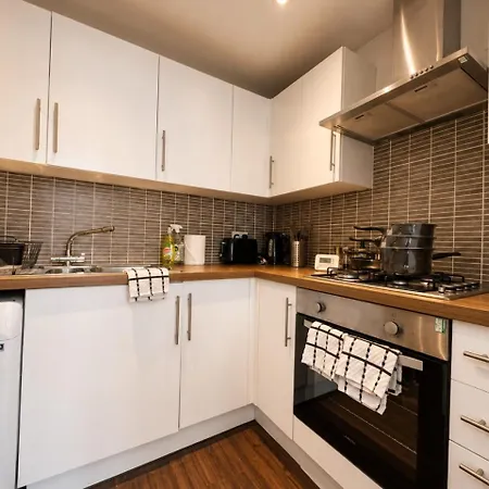 Apartment Sleeps 4 Free Parking Modernised 1 Bedroom Edinburgh