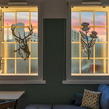 Old Town Launchpad, Sleeps 4, Free Parking * Edinburgh