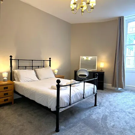 Apartment Centre Flat On Hanover Street *
