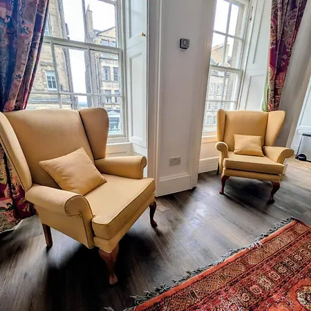 Historic Elegance On The Royal Mile Edimburgo