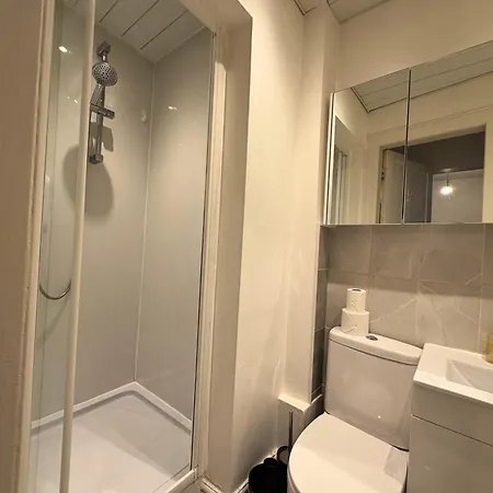 Haymarket 1 Bedroom Apartment *