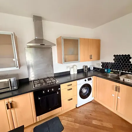 Drybrough - Superfast Wifi - 2br Sleeps 5 Apartment