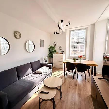 Old Town - Superfast Wifi - 3br Sleeps 7 Apartment