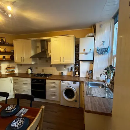 Apartment Peaceful Oasis In Edinburgh