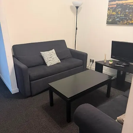Apartment Family-friendly 3 Bed Parking 10 Min To Centre