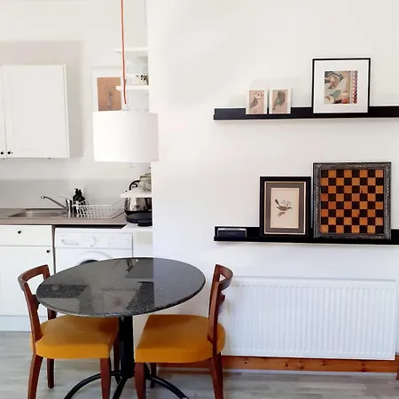 Stylish 2br- Free Parking- Heart Of Lejlighed