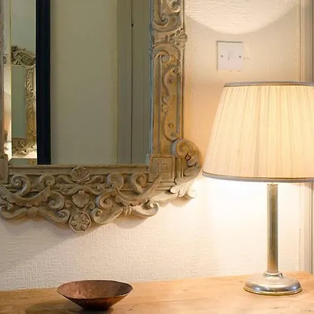 Bright Victorian 4-bed Flat Marchmont Edinburgh