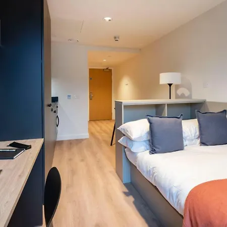 Straits Place In Apartment Edinburgh