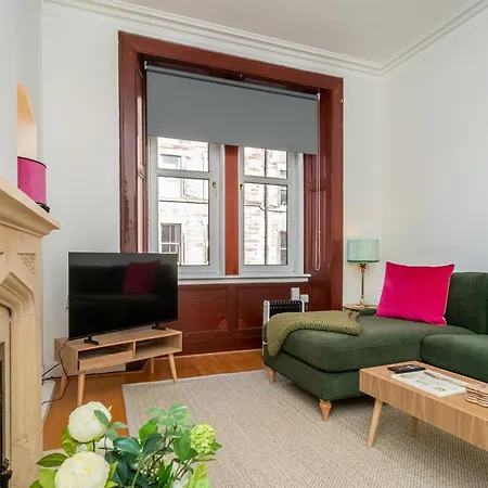 Cosy 2 Bed In - Pass The Keys Apartment