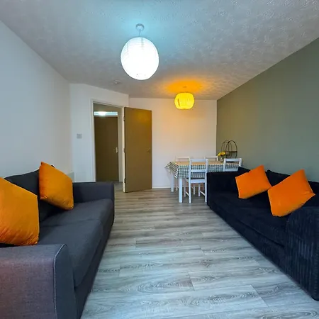 Immaculate Peaceful Retreat Apartment Edinburgh