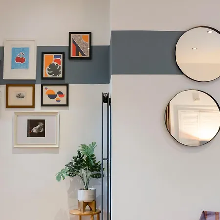Modern 2 Bedroom Flat In Bonnington Sleeps 6 Lägenhet *