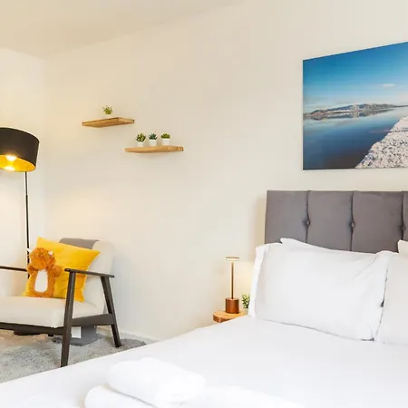Serene 2bdr Retreat By Holyrood Park Apartment *