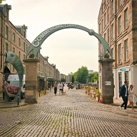 Leafy Leith 2bdr Retreat With A Private Balcony