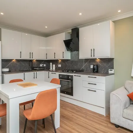 Cosy Murrayfield Flat - Pass The Keys Apartment