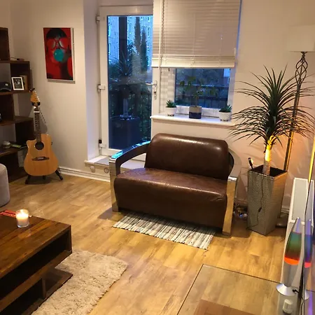 15 Min From Centre Apartment