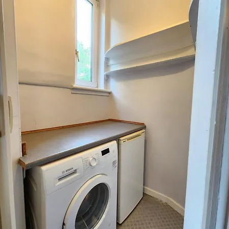 Apartment Two-bed Near Centre *