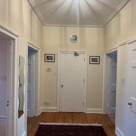 Pleasance 4 Bedrooms 7 Beds *