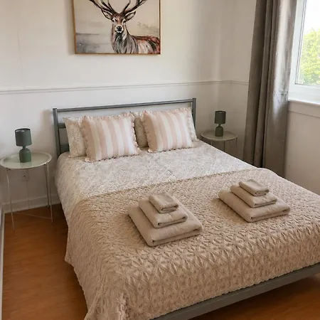Stunning 2 Bdr Near Sleeps 5 Free Parking Lägenhet Edinburg
