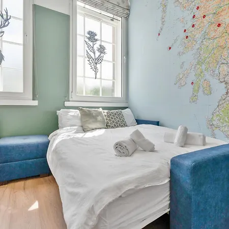 Old Town Launchpad, Sleeps 4, Free Parking *