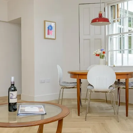 Apartment Stylish 1 Bed Near Stockbridge