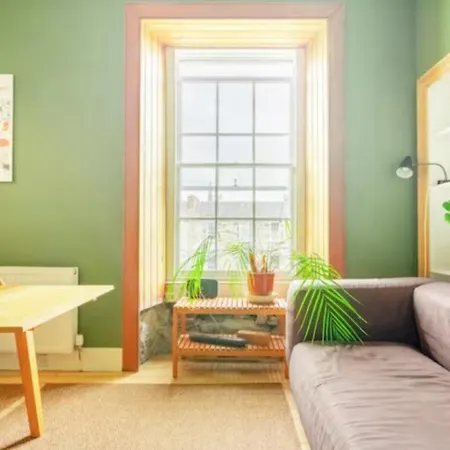 Flat Apartment *